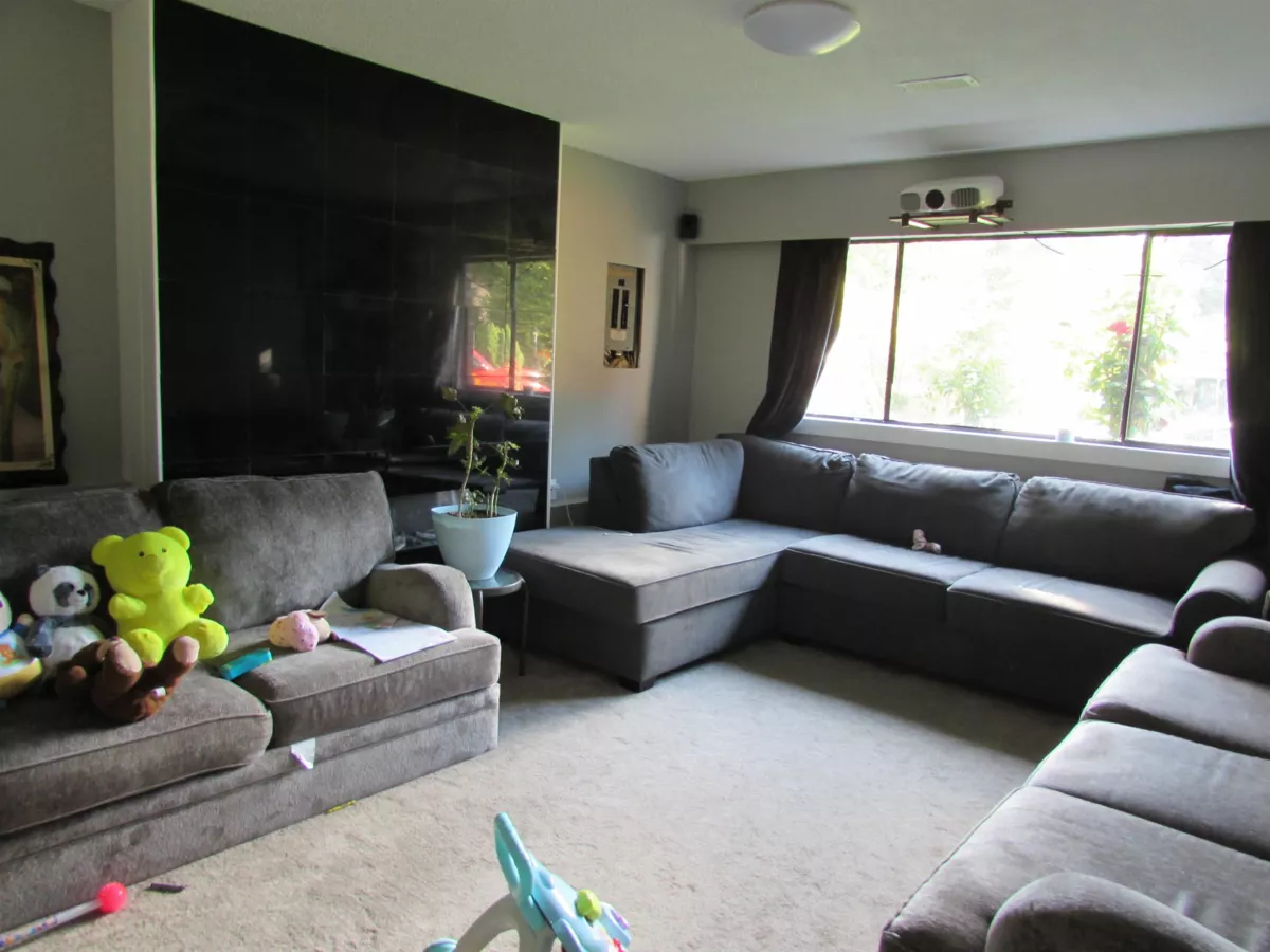 Guest Bathroom Photo of 2224 Lumar Place, Abbotsford, BC