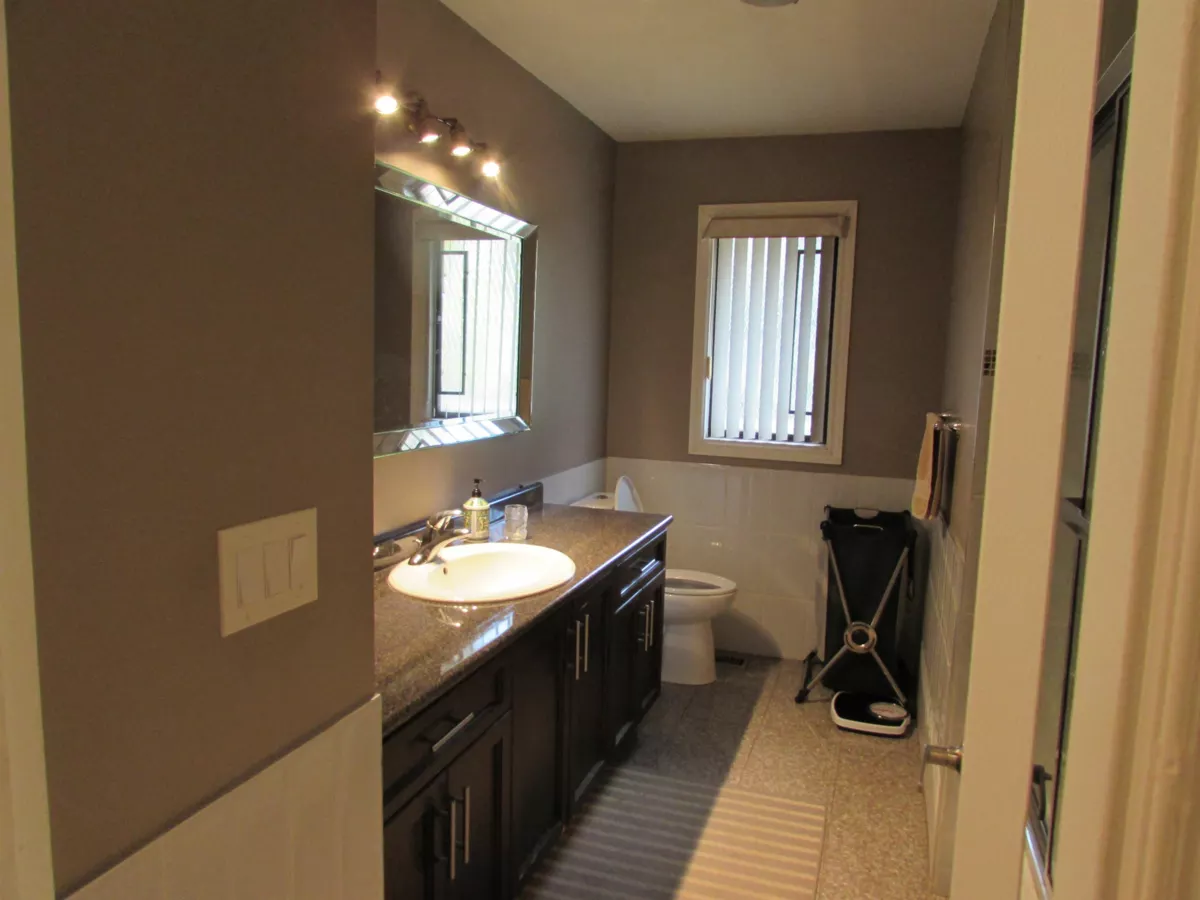 Primary Bathroom Photo of 2224 Lumar Place, Abbotsford, BC