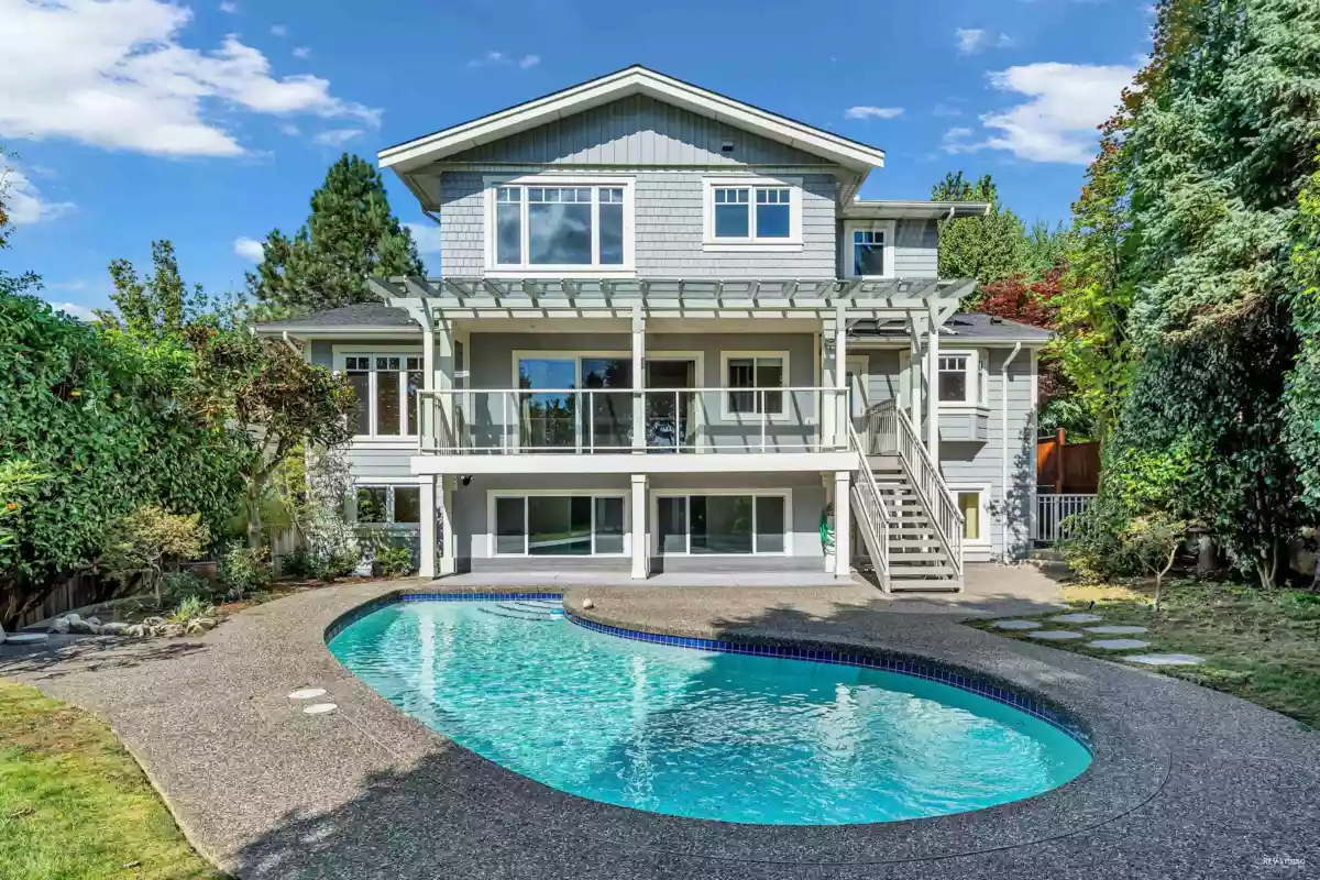 Exterior Front Photo of 1138 Inglewood Avenue, West Vancouver, BC