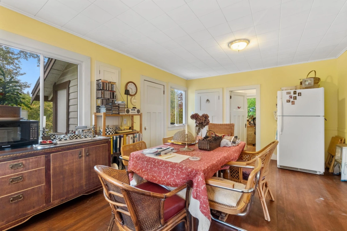 Basement Recreation Room Photo of 247 Wood Street, New Westminster, BC