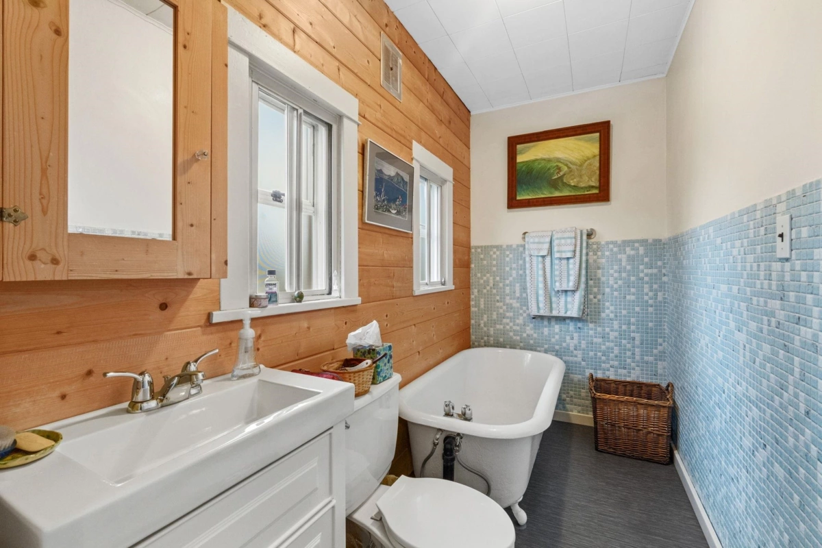 Bedroom 3 Photo of 247 Wood Street, New Westminster, BC