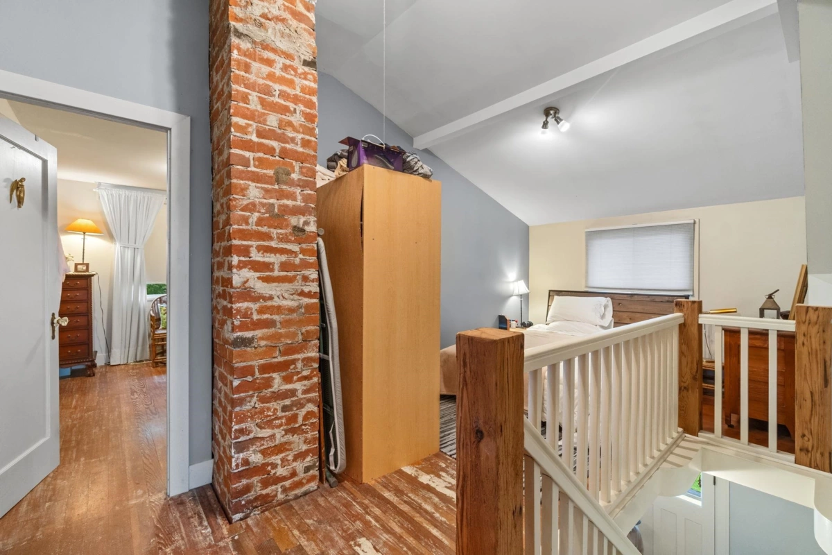 Primary Bathroom Photo of 247 Wood Street, New Westminster, BC