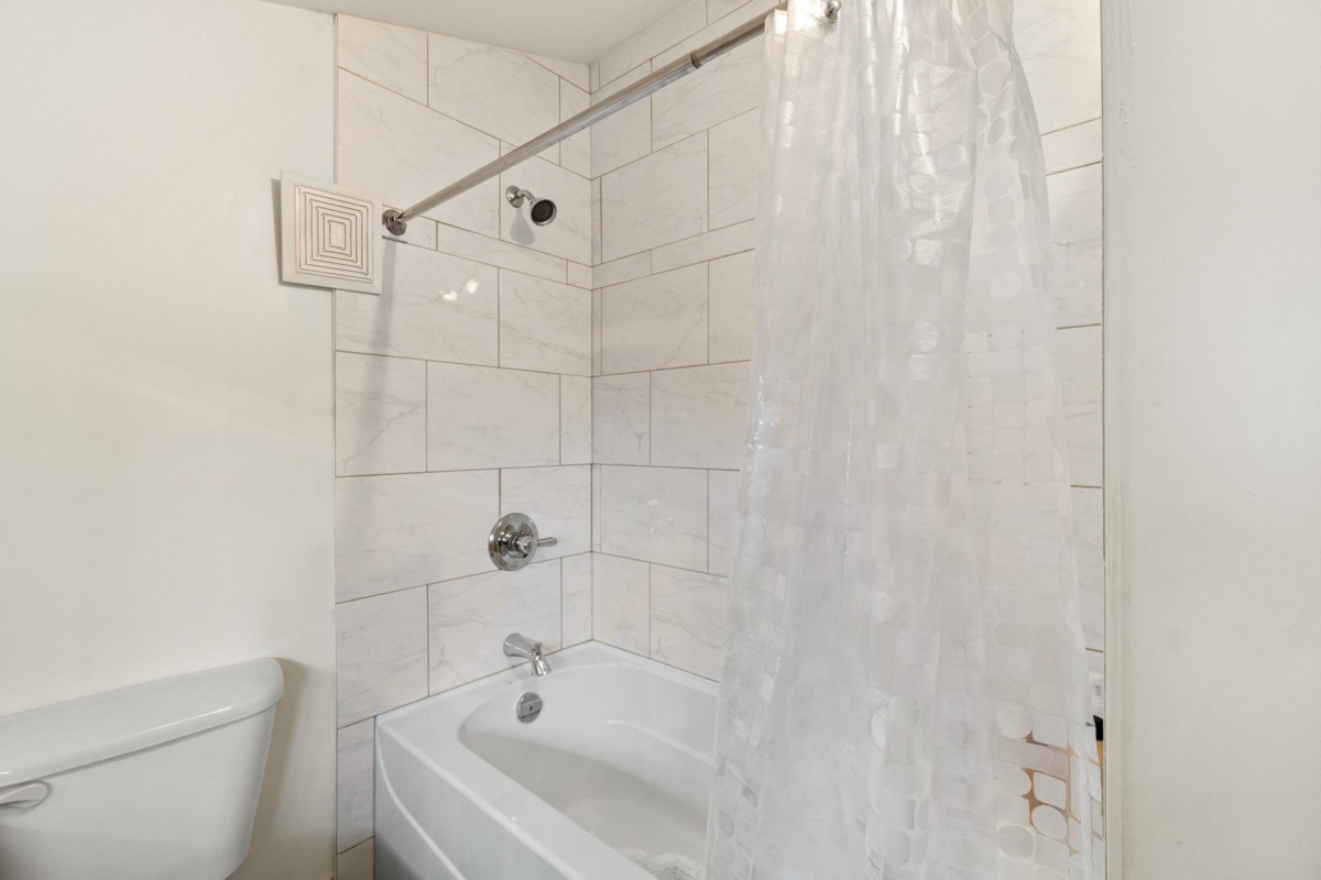 Primary Bedroom Photo of 247 Wood Street, New Westminster, BC