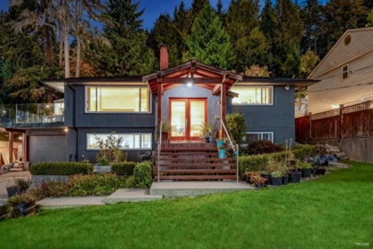 562 Alpine Court, North Vancouver, BC, North Vancouver — Single Family Residence for sale