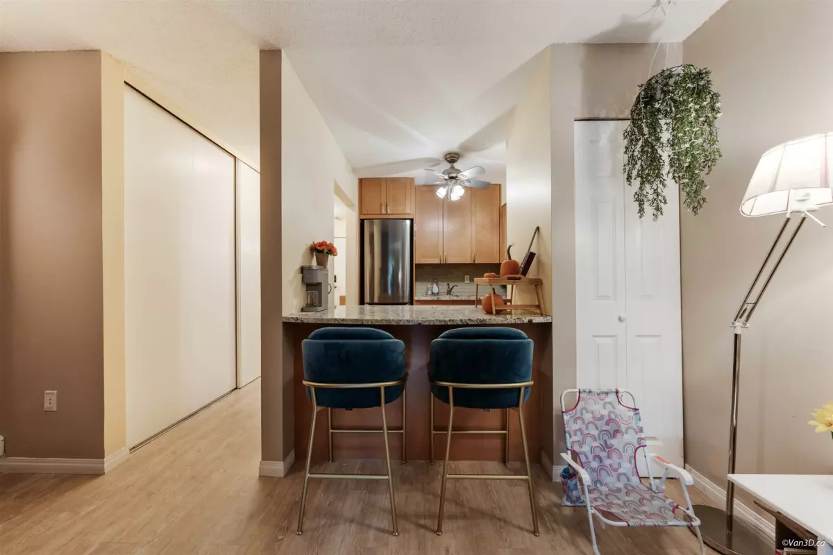 Kitchen Island Photo of 210 1545 E 2nd Avenue, Vancouver, BC