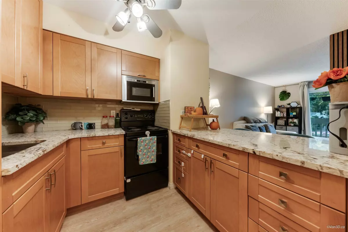 Kitchen Photo of 210 1545 E 2nd Avenue, Vancouver, BC