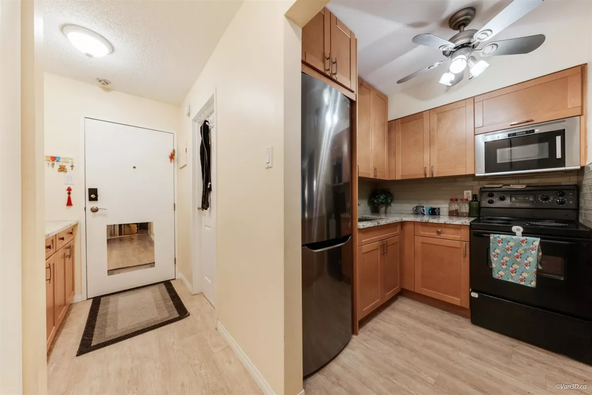 Living Room Photo of 210 1545 E 2nd Avenue, Vancouver, BC