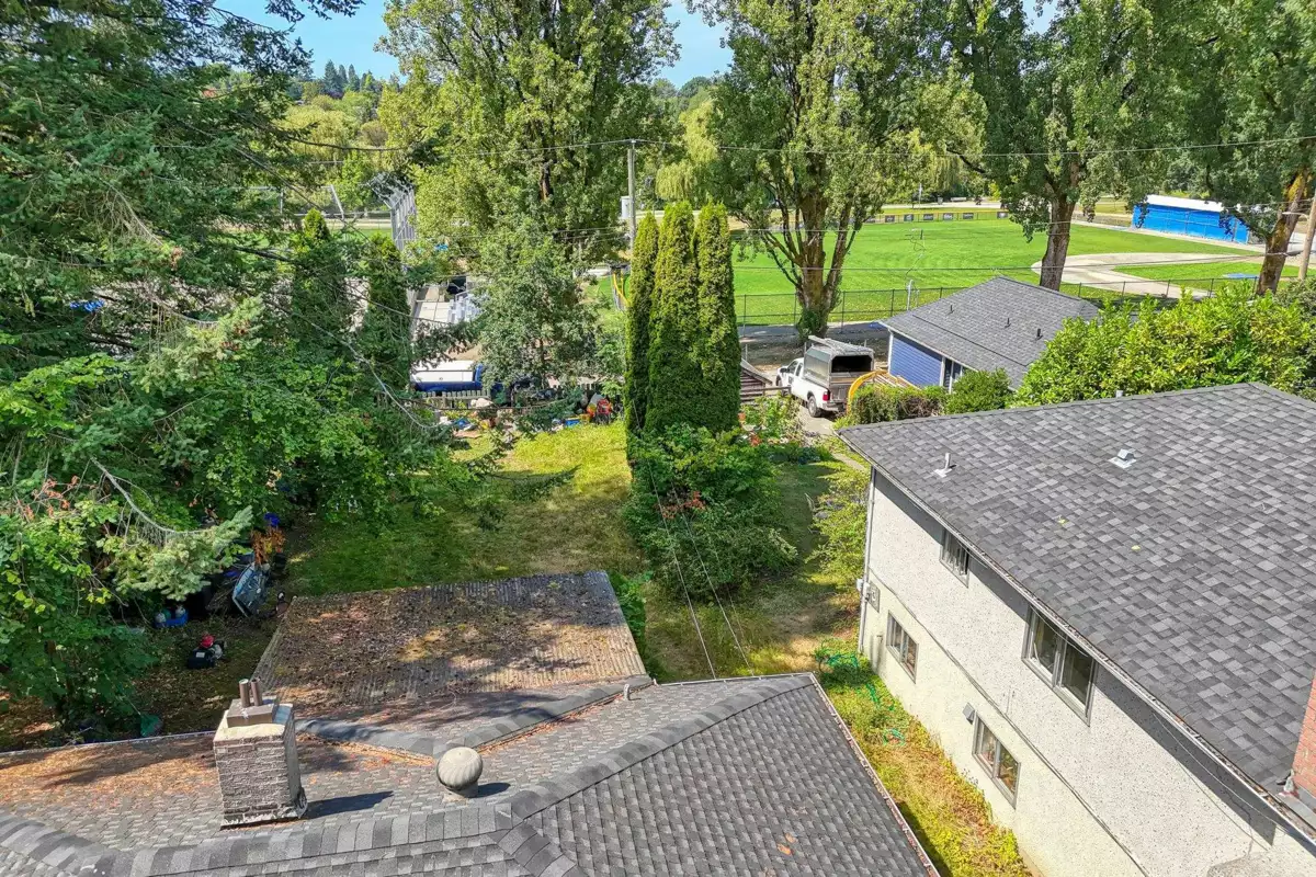 Breakfast Nook Photo of 3195 Garden Drive, Vancouver, BC