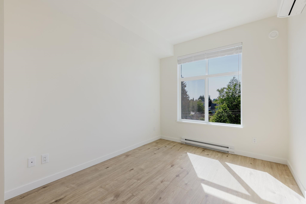 Bedroom 4 Photo of 105 33920 Best Avenue, Mission, BC