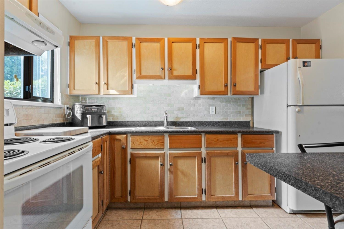 Bedroom 2 Photo of 14 6609 138 Street, Surrey, BC