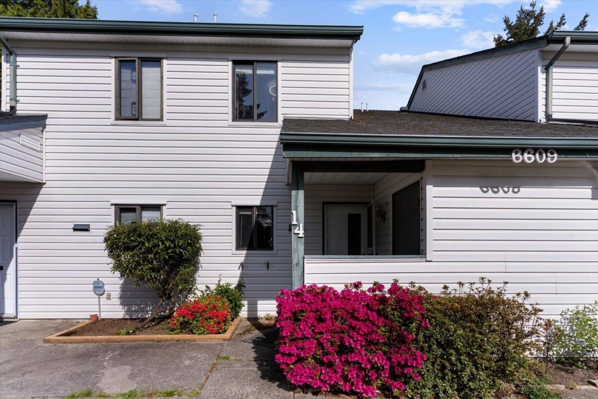 Exterior Rear Photo of 14 6609 138 Street, Surrey, BC