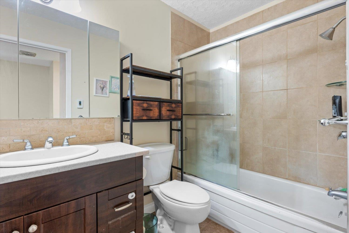 Loft / Bonus Room Photo of 14 6609 138 Street, Surrey, BC