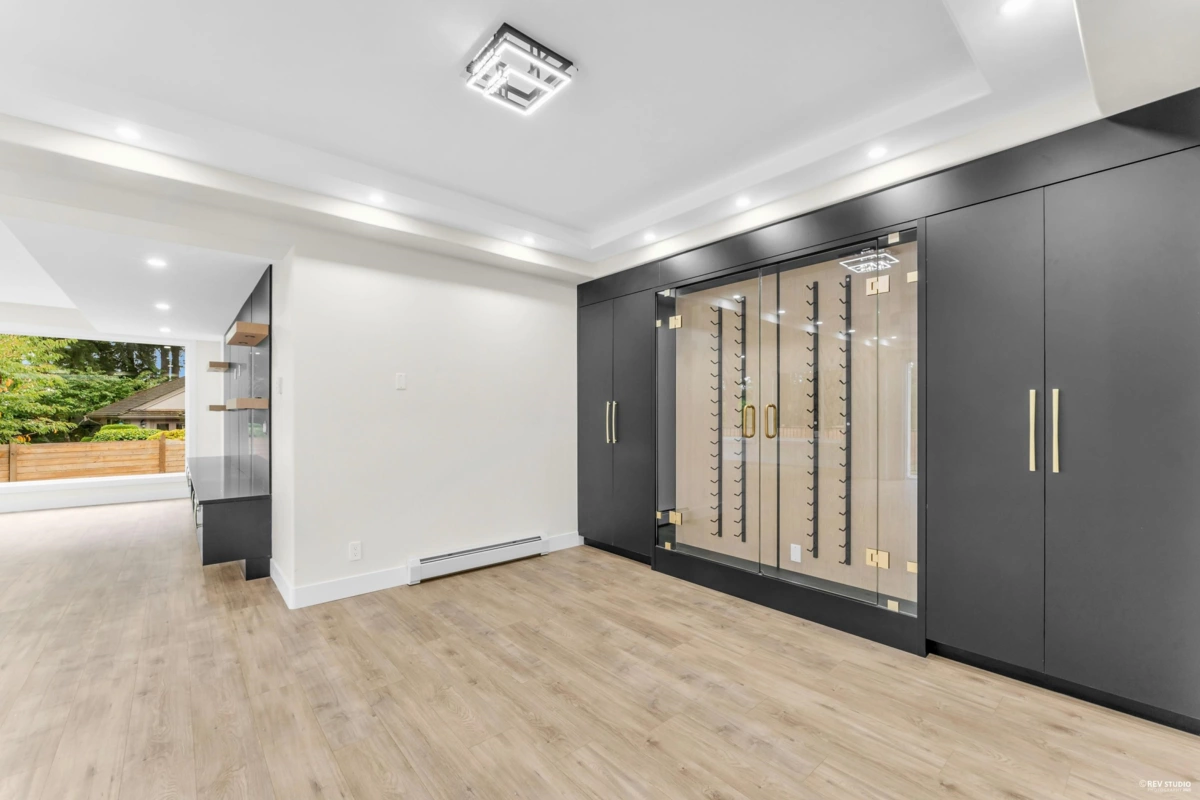 Basement Recreation Room Photo of 14099 28a Avenue, Surrey, BC