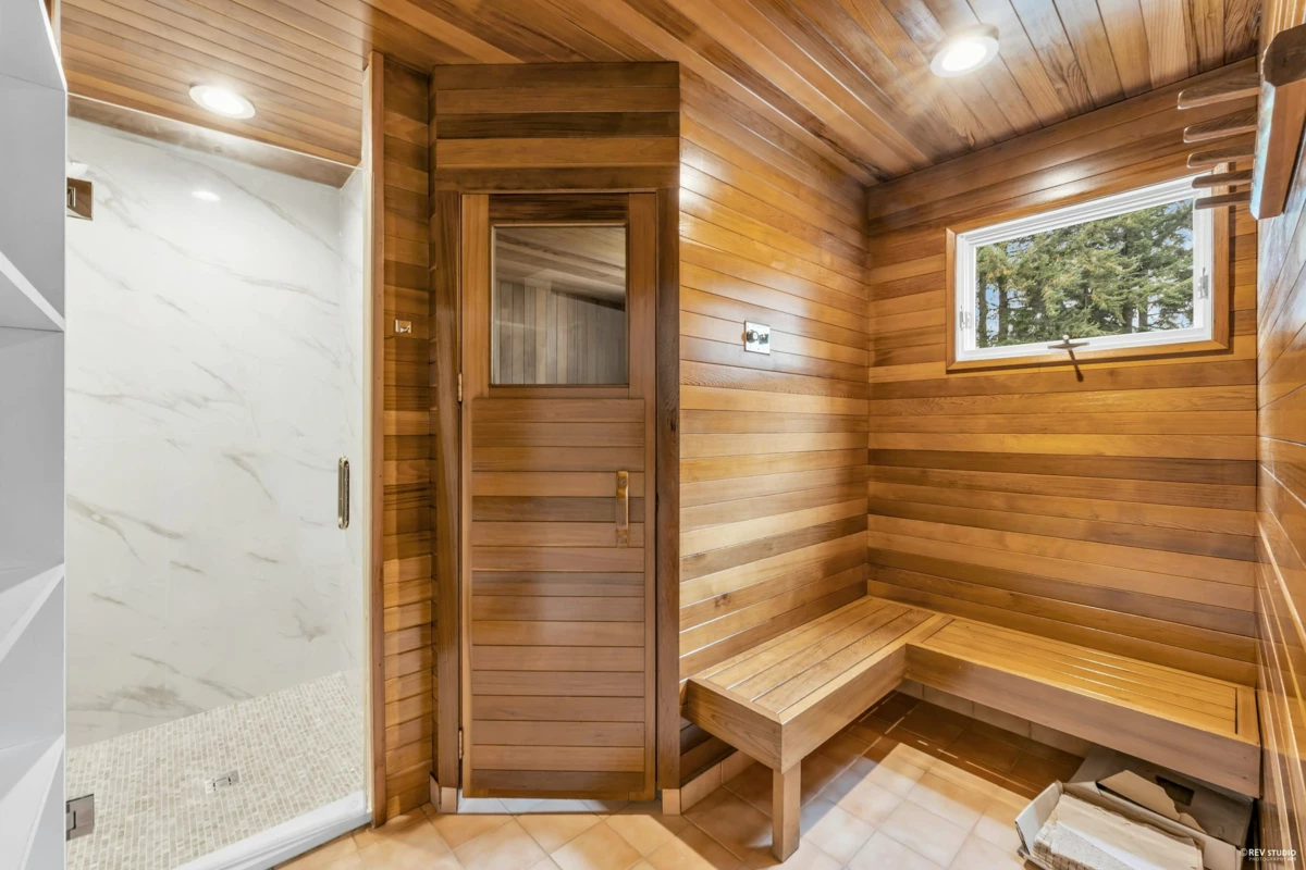 Entry Foyer Photo of 14099 28a Avenue, Surrey, BC
