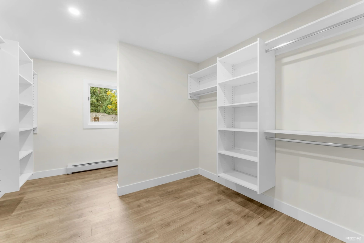 Front Yard Photo of 14099 28a Avenue, Surrey, BC