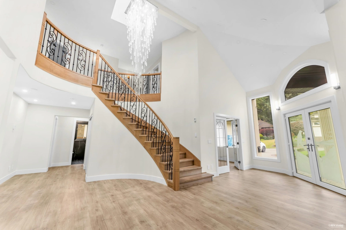 Living Room Photo of 14099 28a Avenue, Surrey, BC