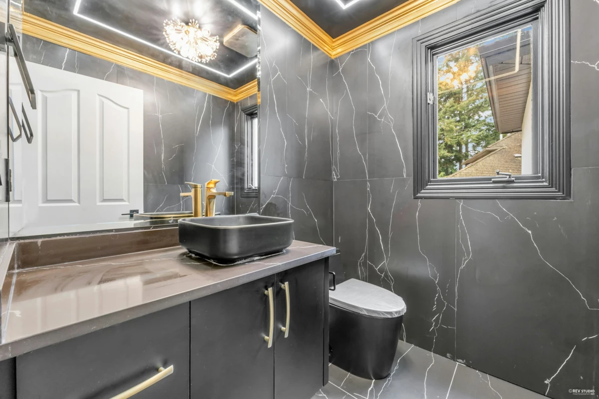 Mudroom Photo of 14099 28a Avenue, Surrey, BC