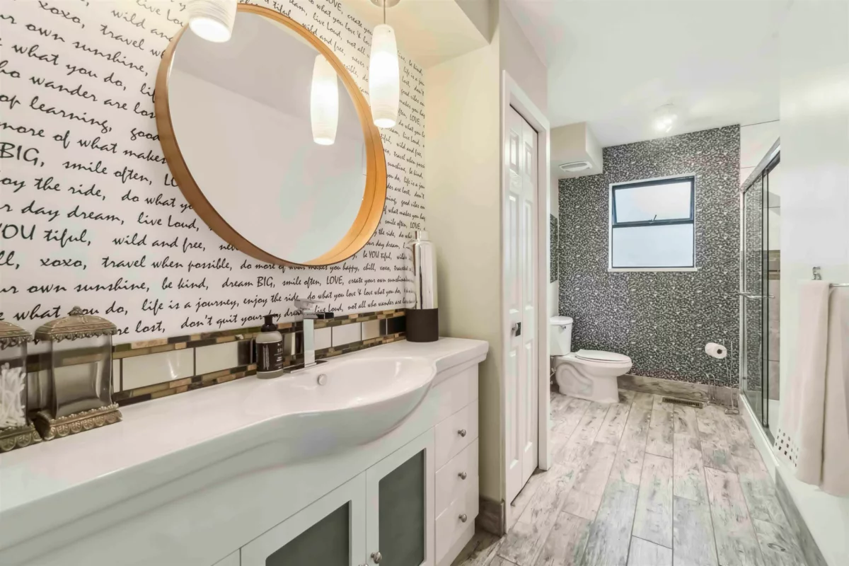 Front Yard Photo of 4133 Tytahun Crescent, Vancouver, BC