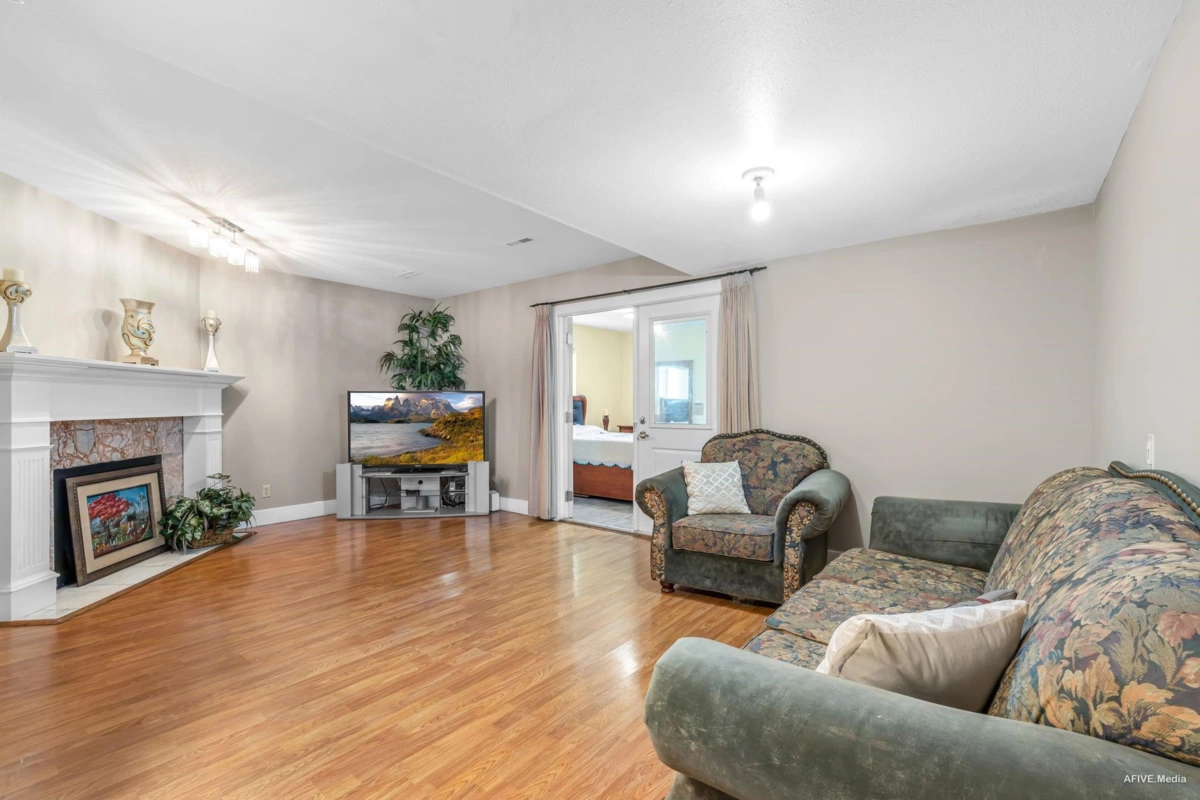 Bedroom 2 Photo of 9087 144 Street, Surrey, BC