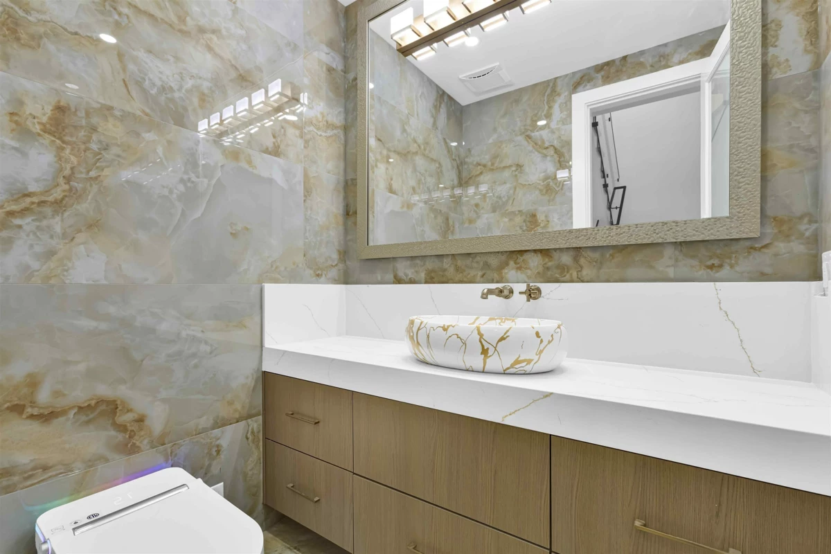 Breakfast Nook Photo of 12927 115a Avenue, Surrey, BC