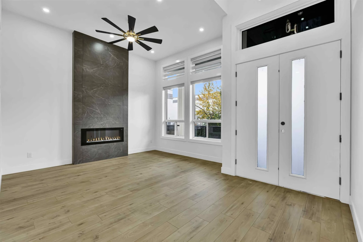 Kitchen Island Photo of 12927 115a Avenue, Surrey, BC