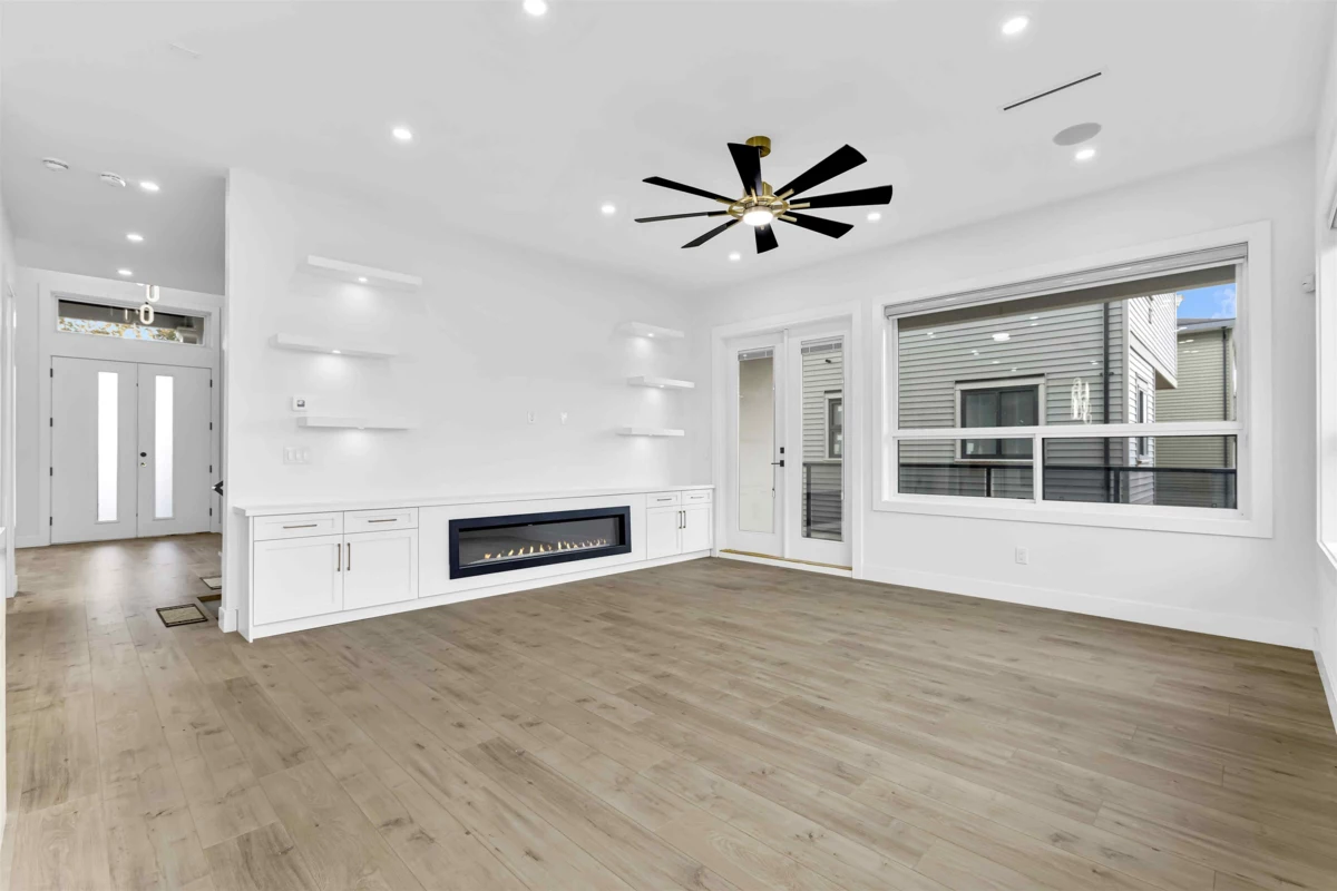 Primary Bathroom Photo of 12927 115a Avenue, Surrey, BC