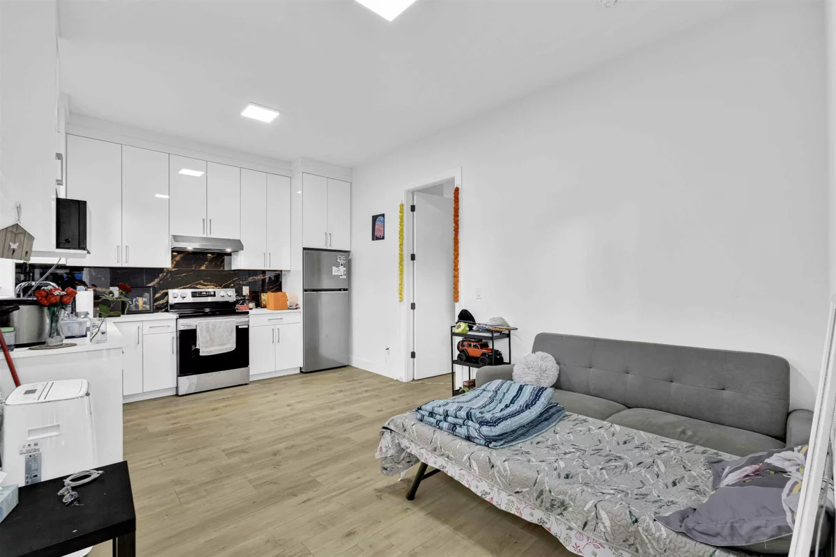 Swimming Pool Photo of 12927 115a Avenue, Surrey, BC