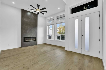 Kitchen Island Photo of 12927 115a Avenue, Surrey, BC