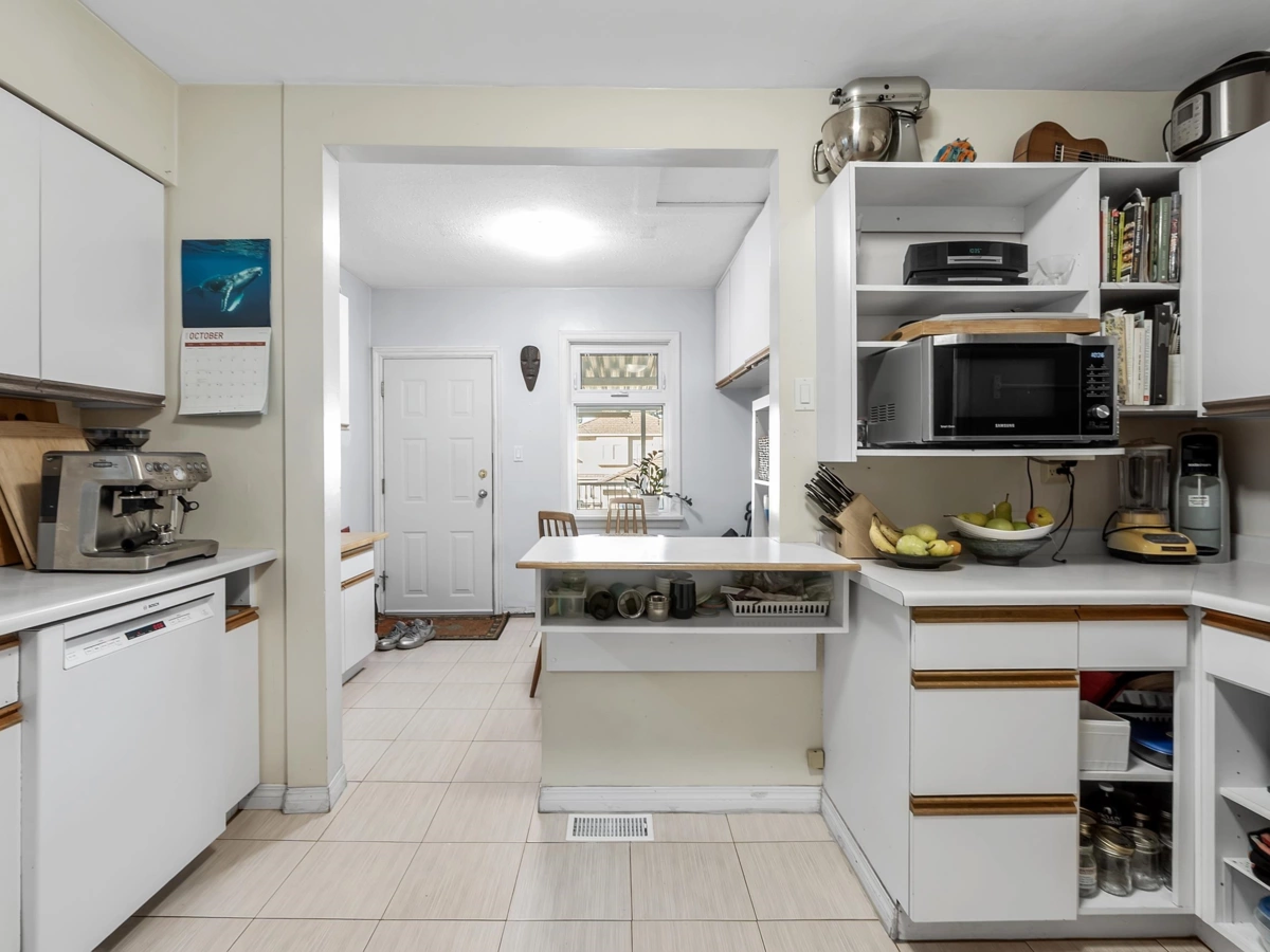 Laundry Room Photo of 4833 Henry Street, Vancouver, BC