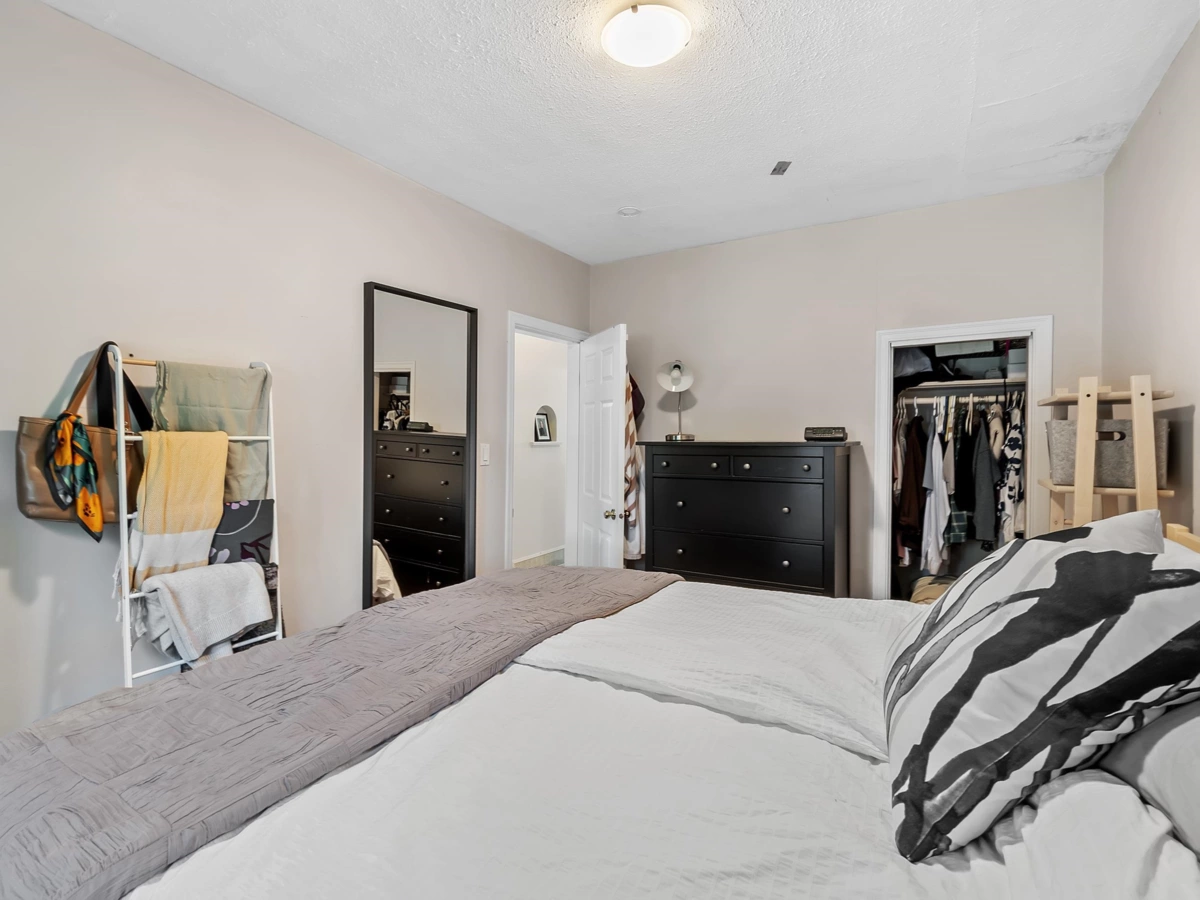 Walk-In Closet Photo of 4833 Henry Street, Vancouver, BC