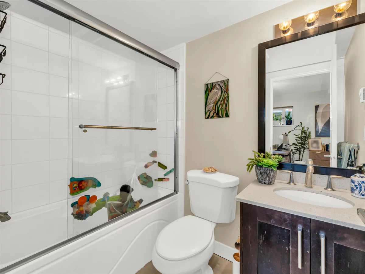 Basement Recreation Room Photo of 103 1418 Cartier Avenue, Coquitlam, BC