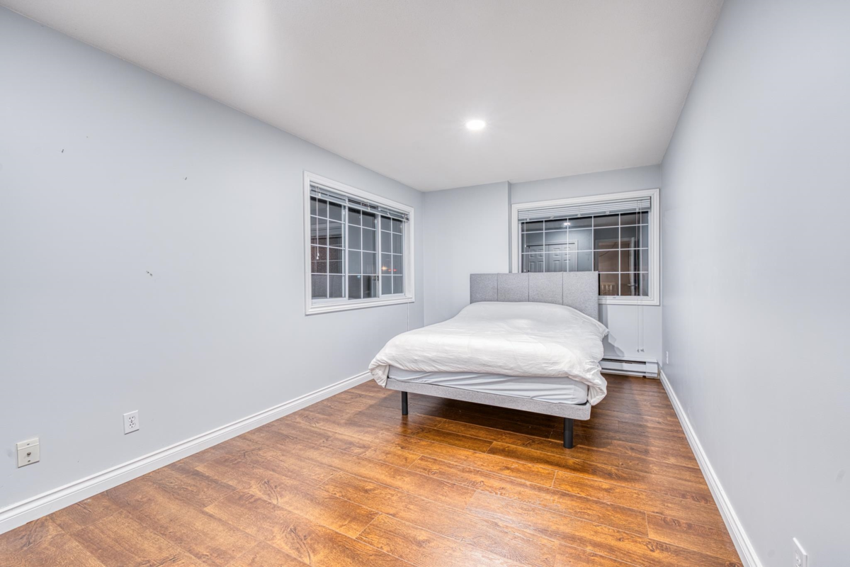 Entry Foyer Photo of 5660 Stefanko Place, Richmond, BC