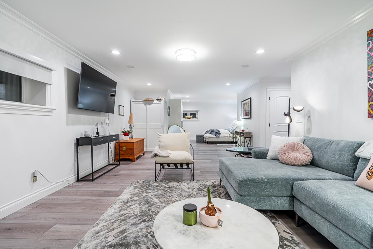 Basement Recreation Room Photo of 559 E 4th Street, North Vancouver, BC