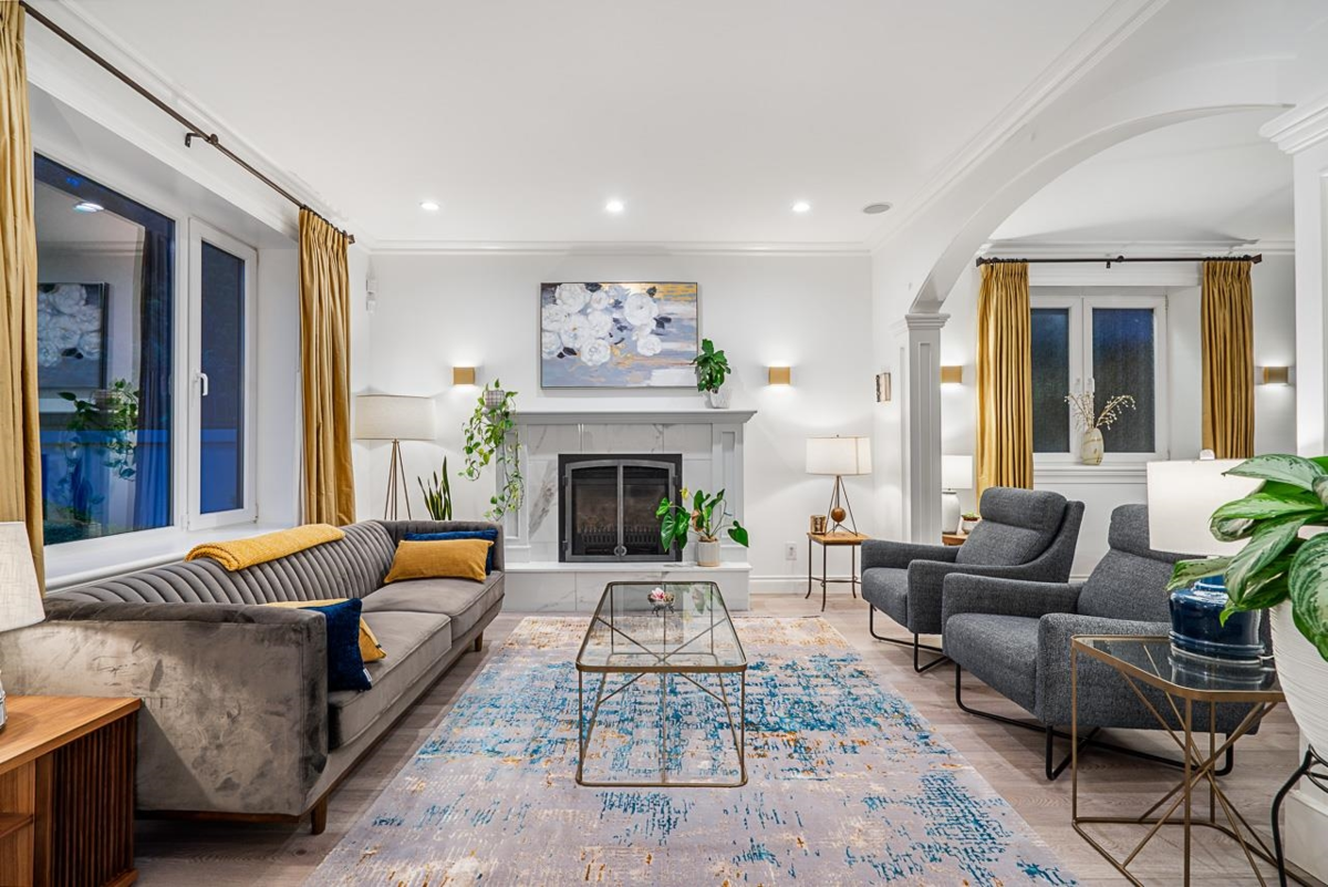 Dining Area Photo of 559 E 4th Street, North Vancouver, BC