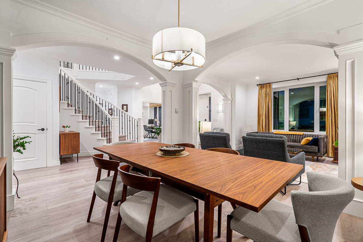 Kitchen Island Photo of 559 E 4th Street, North Vancouver, BC