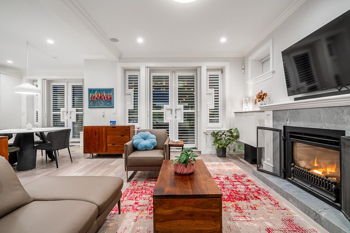 Primary Bathroom Photo of 559 E 4th Street, North Vancouver, BC