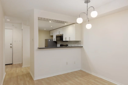 Kitchen Island Photo of 220 1500 Pendrell Street, Vancouver, BC