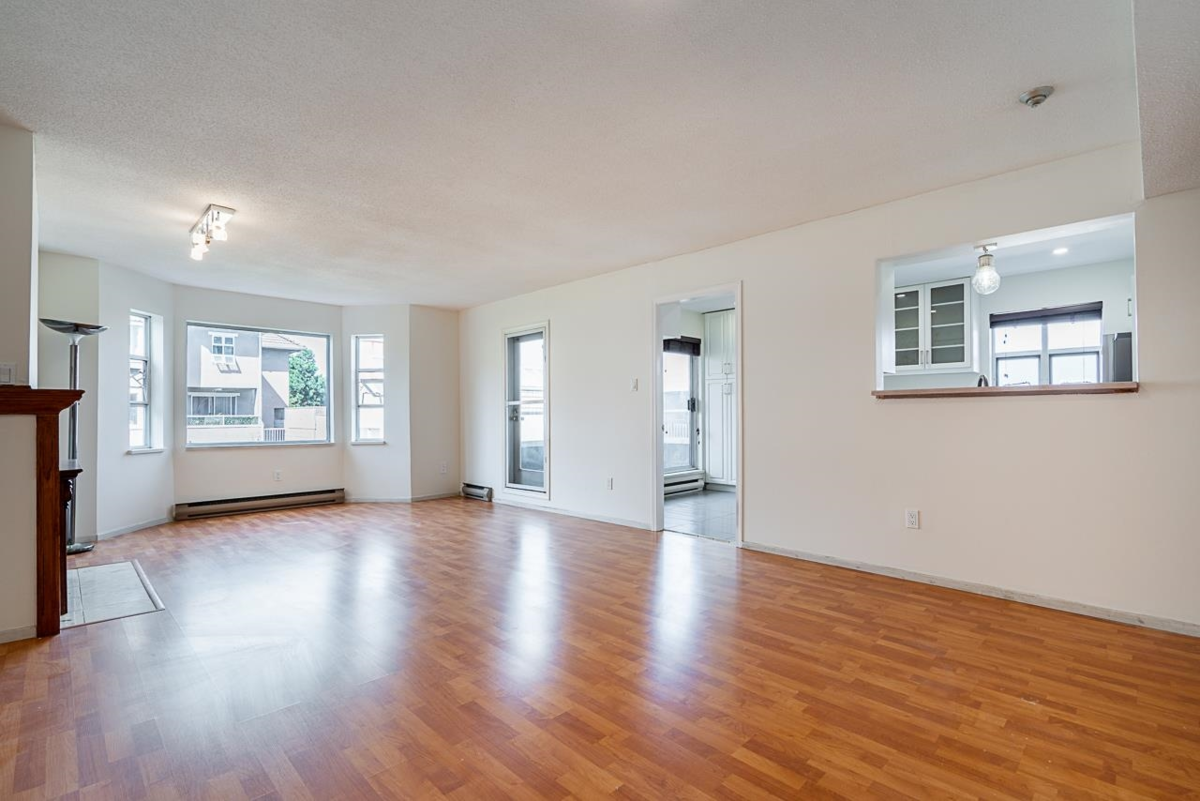 Kitchen Island Photo of 217 5700 Arcadia Road, Richmond, BC