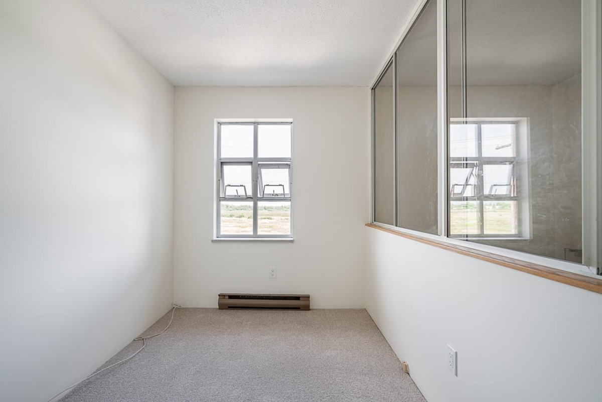 Laundry Room Photo of 217 5700 Arcadia Road, Richmond, BC