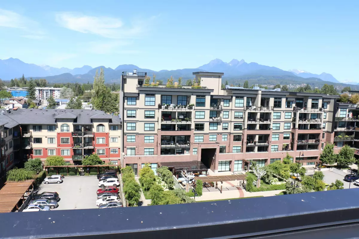 Exterior Front Photo of 308 22633 Selkirk Avenue, Maple Ridge, BC