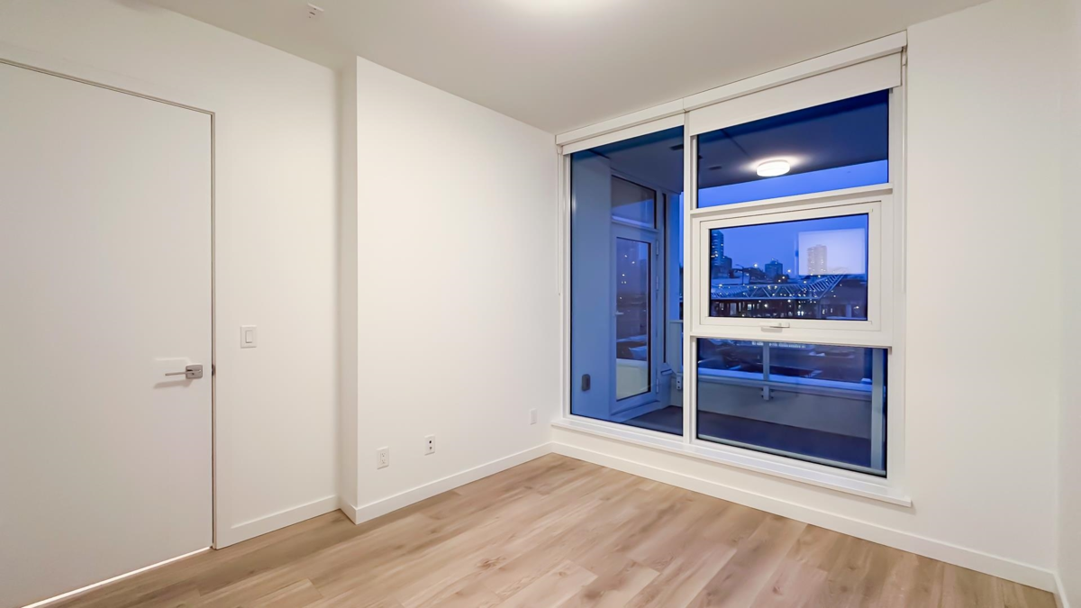 Office / Den Photo of 102 660 Quayside Drive, New Westminster, BC