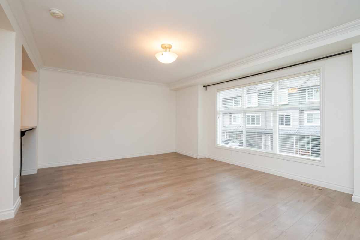 Breakfast Nook Photo of 14 1609 Agassiz-Rosedale No 9 Highway, Agassiz, BC