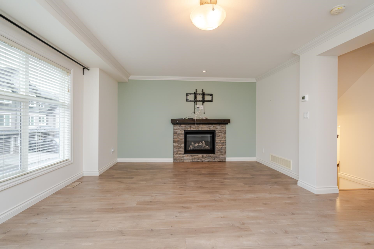 Kitchen Photo of 14 1609 Agassiz-Rosedale No 9 Highway, Agassiz, BC