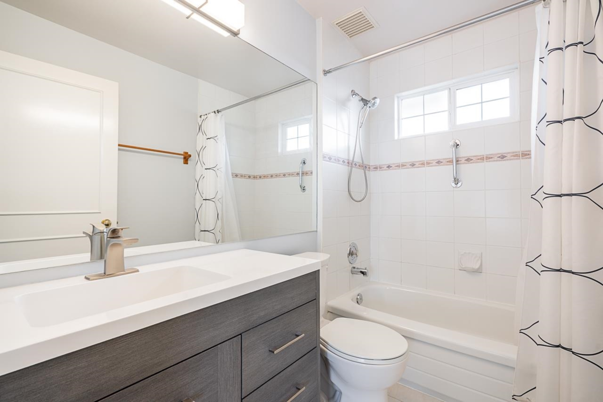 Bedroom 4 Photo of 323 E Keith Road, North Vancouver, BC