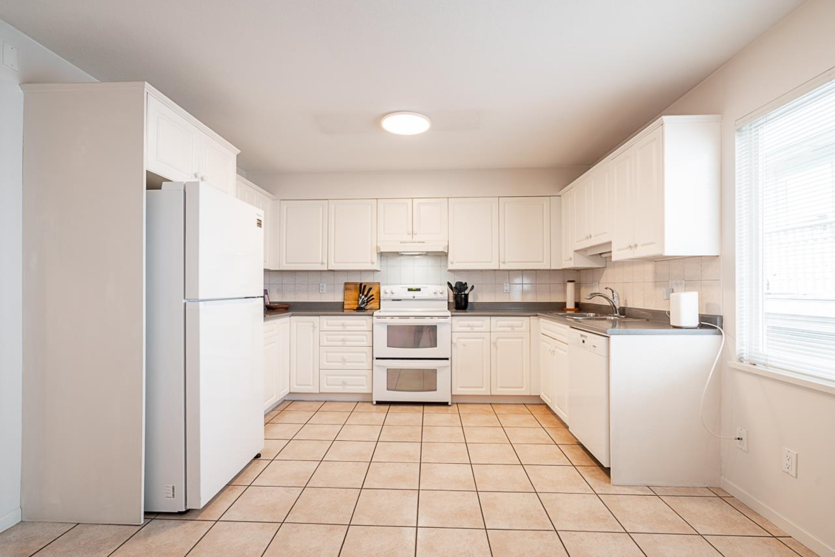 Dining Area Photo of 323 E Keith Road, North Vancouver, BC