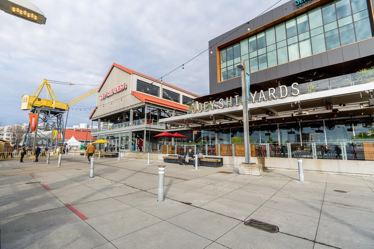 Front Yard Photo of 323 E Keith Road, North Vancouver, BC