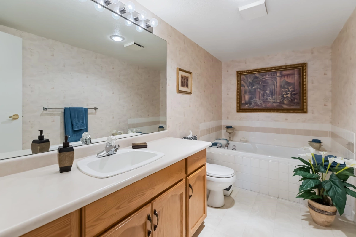 Bedroom 4 Photo of 207 11601 227 Street, Maple Ridge, BC