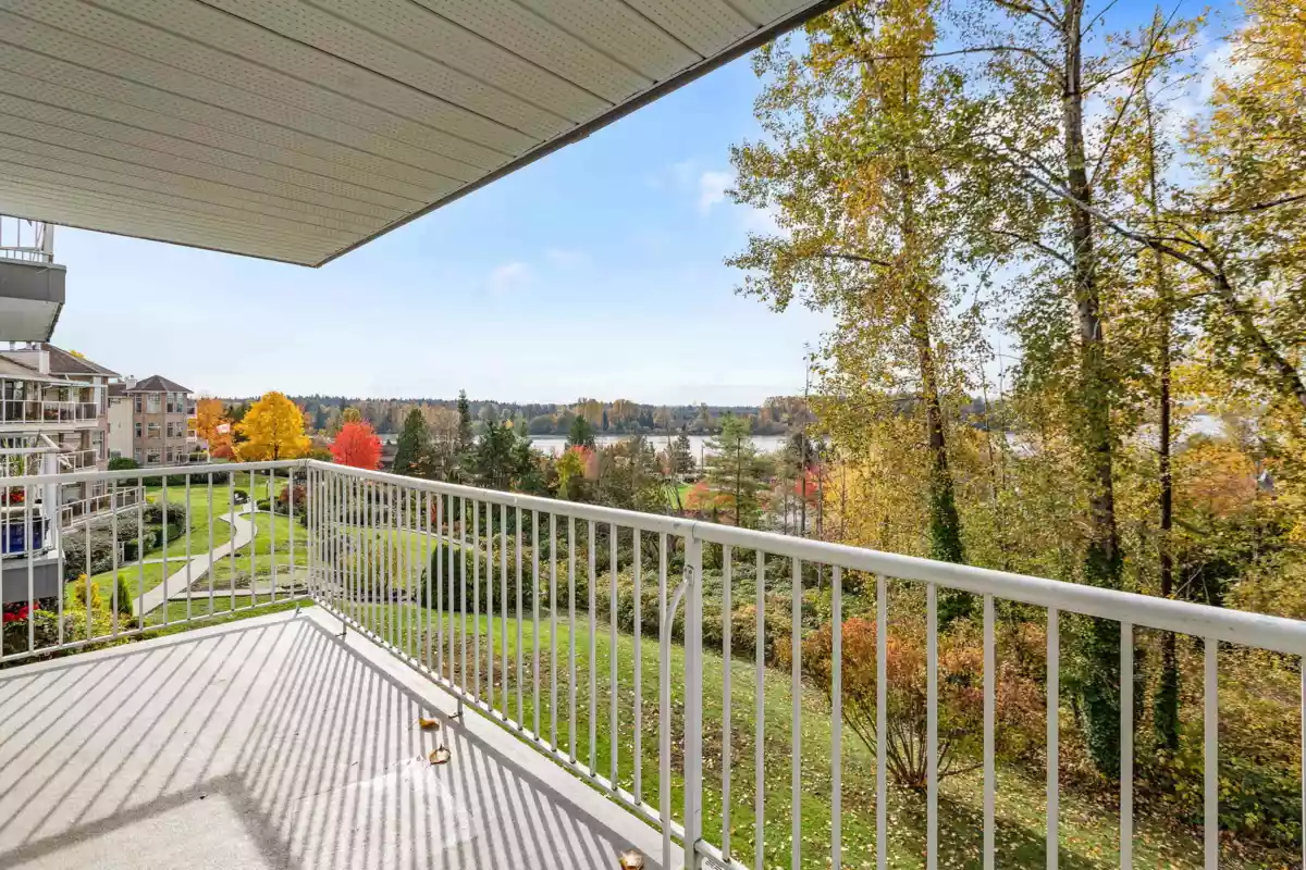 Kitchen Island Photo of 207 11601 227 Street, Maple Ridge, BC