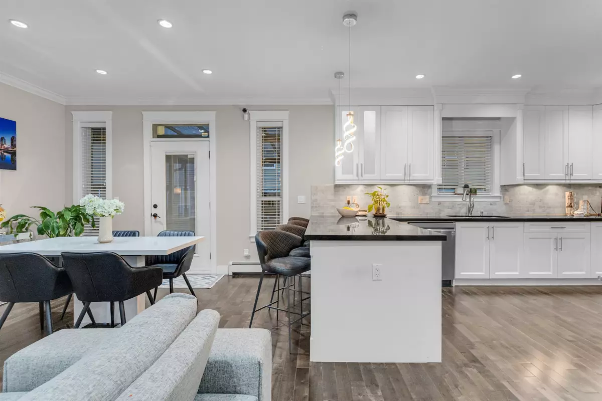 Dining Area Photo of 21161 80a Avenue, Langley, BC