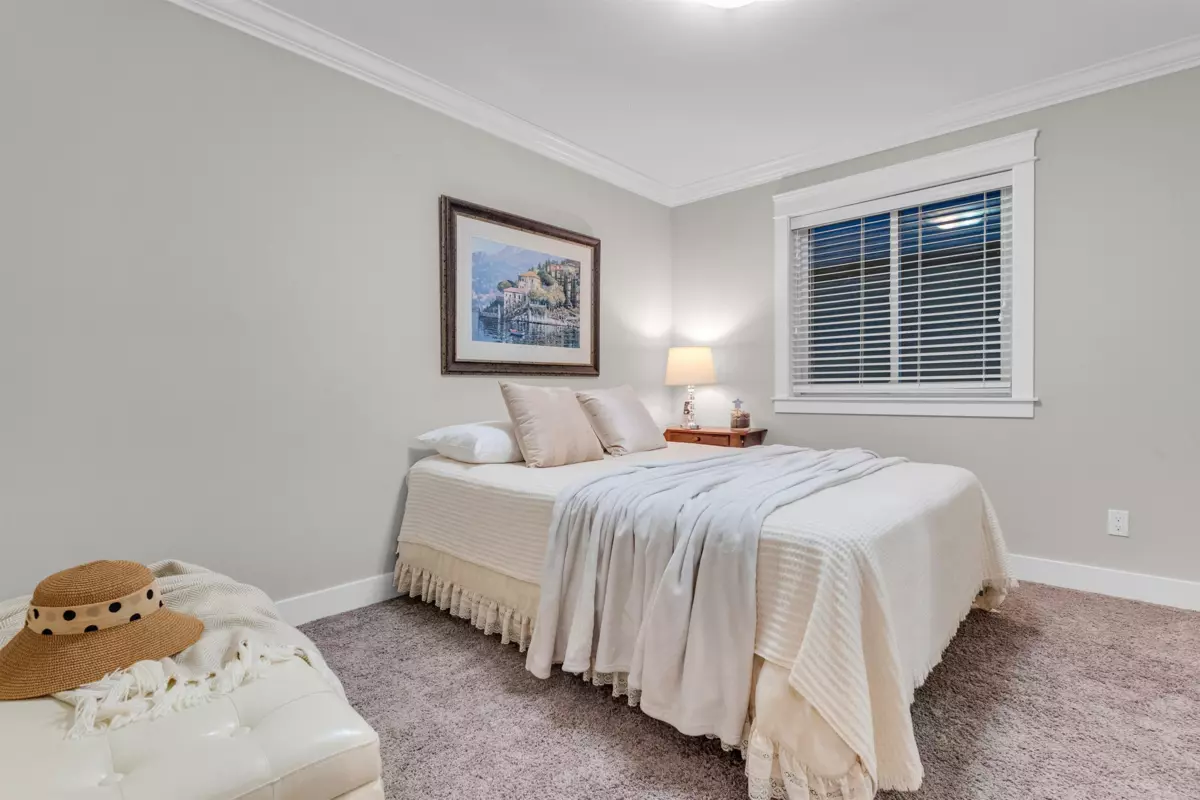 Primary Bathroom Photo of 21161 80a Avenue, Langley, BC